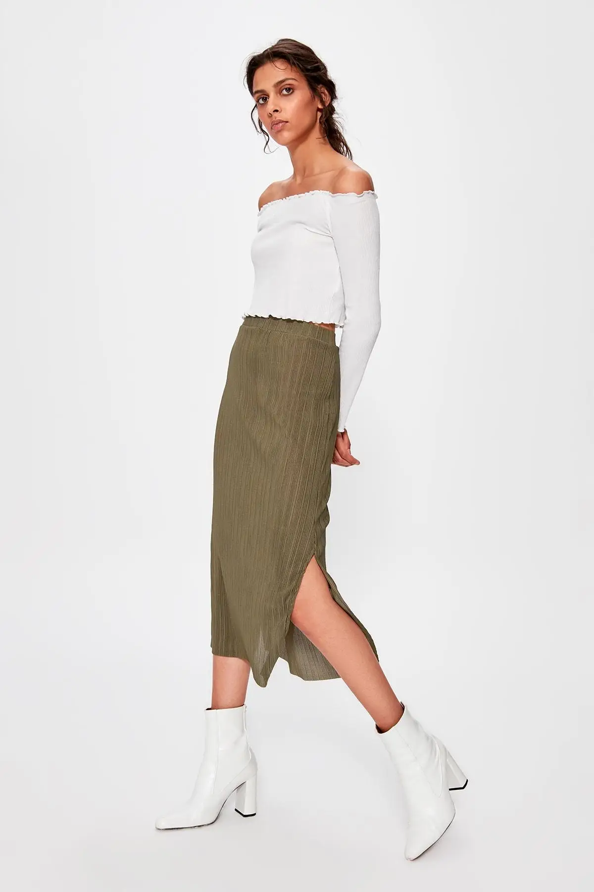 Trendyol хаки Pilise трикотажная юбка TWOAW20ET0319