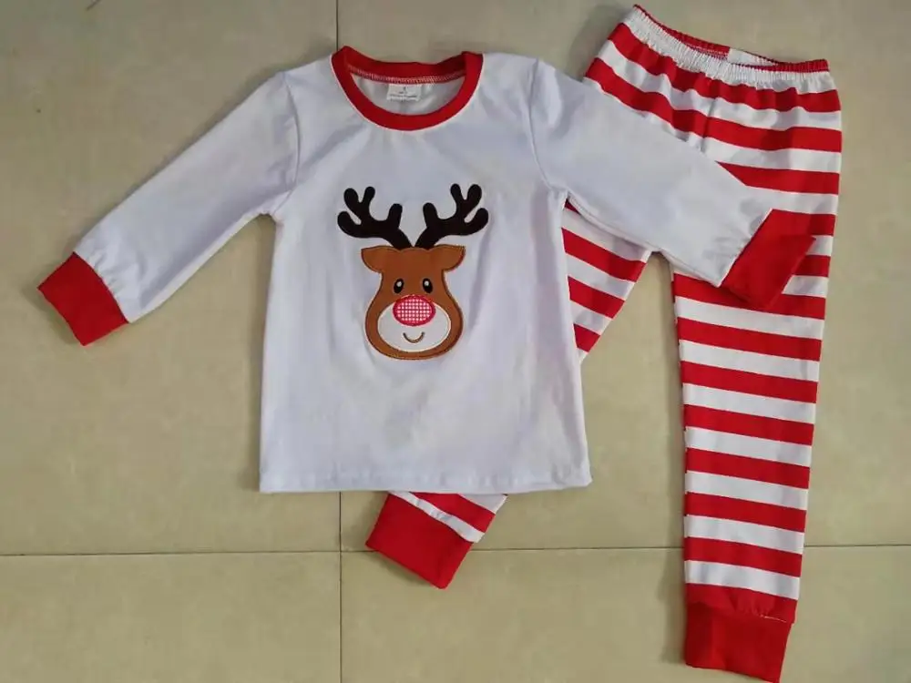 

Комплект детской одежды из 2 предметов с вышивкой в виде оленя