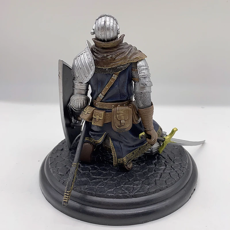 Экшн фигурка рыцарь фараам из ПВХ Коллекционная модель черных душ игрушка