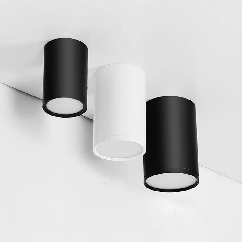 Диммируемый потолочный светильник с поверхностным креплением точечный