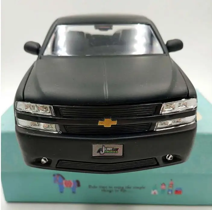 1:24 высокое моделирование 1999 Chevrolet пикап сплава Модель автомобиля, съемное колесо автомобиля, коллекционная классическая модель автомобиля