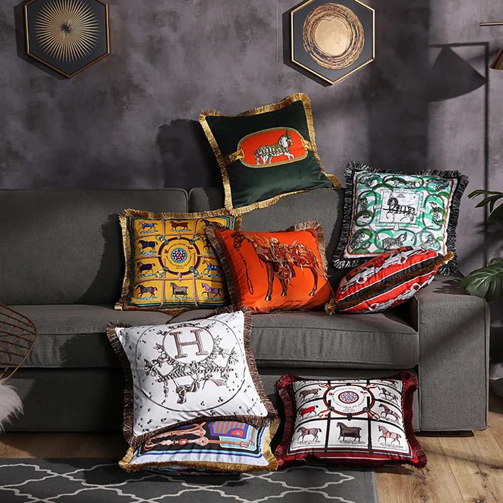 

European American Luxury Printed Cushion Cover Horse Pattern Velvet Pillowcase Lumbar Pillow Cover Tassel Edge Home Decoration