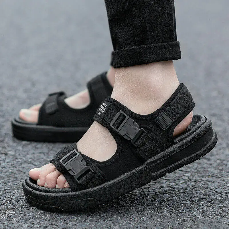 

New Men Sandals Non-slip Summer Flip Flops High Quality Outdoor Beach Slippers Casual Shoes Cheap Men's shoes Water Shoes