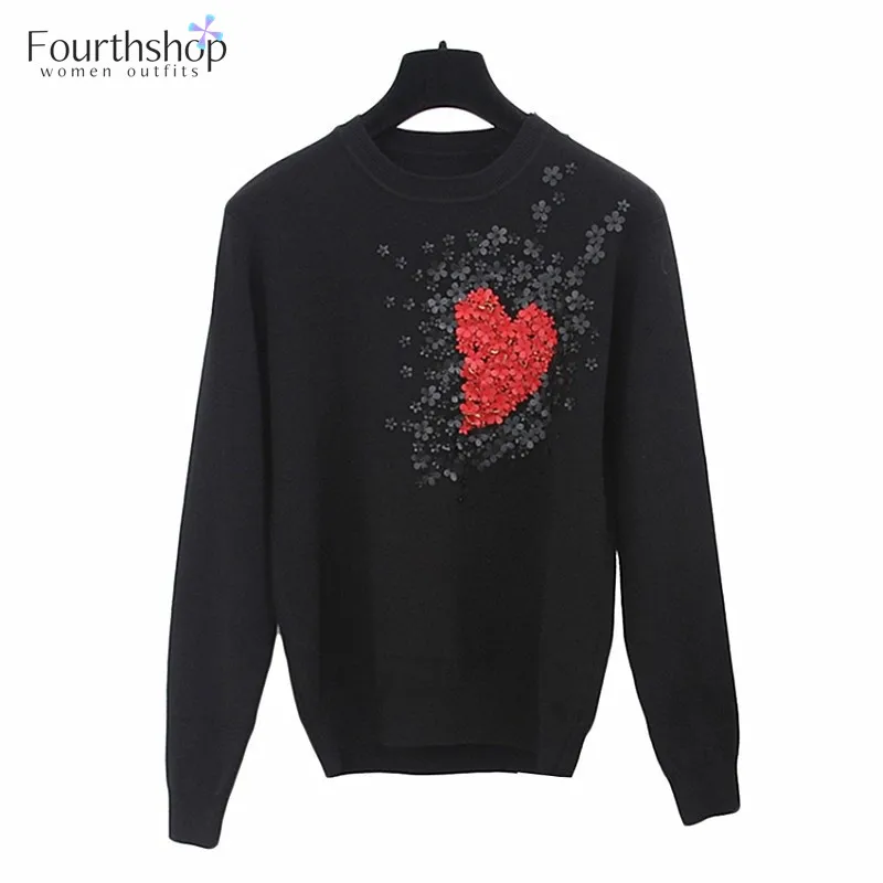 Пуловер женский вязаный с цветочной аппликацией и бисером Осень-зима 2019 | Женская