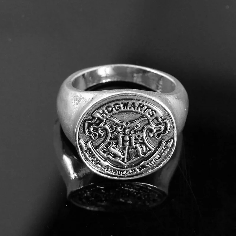 

Magic Academy Badge Finger Ring Movie Jewelry Retro H Rings Women Men Gifts