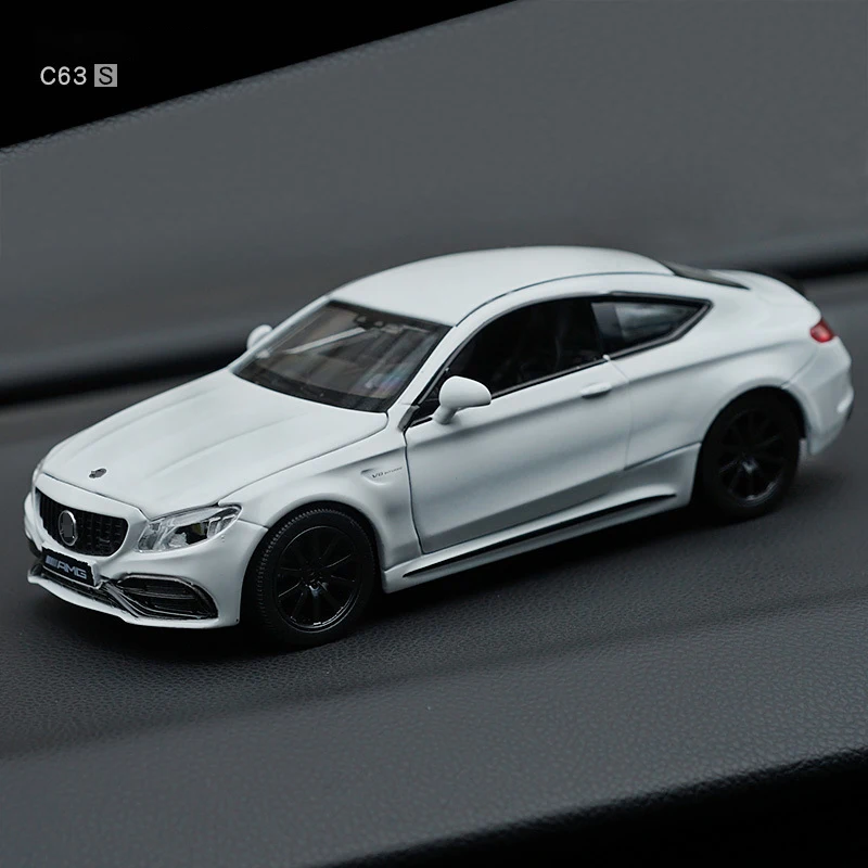 1:32 C63S Coupe Alloy Car Diecasts & Toy Vehicles Toy Car Metal Collection Model car Model High Simulation Toys For Kids