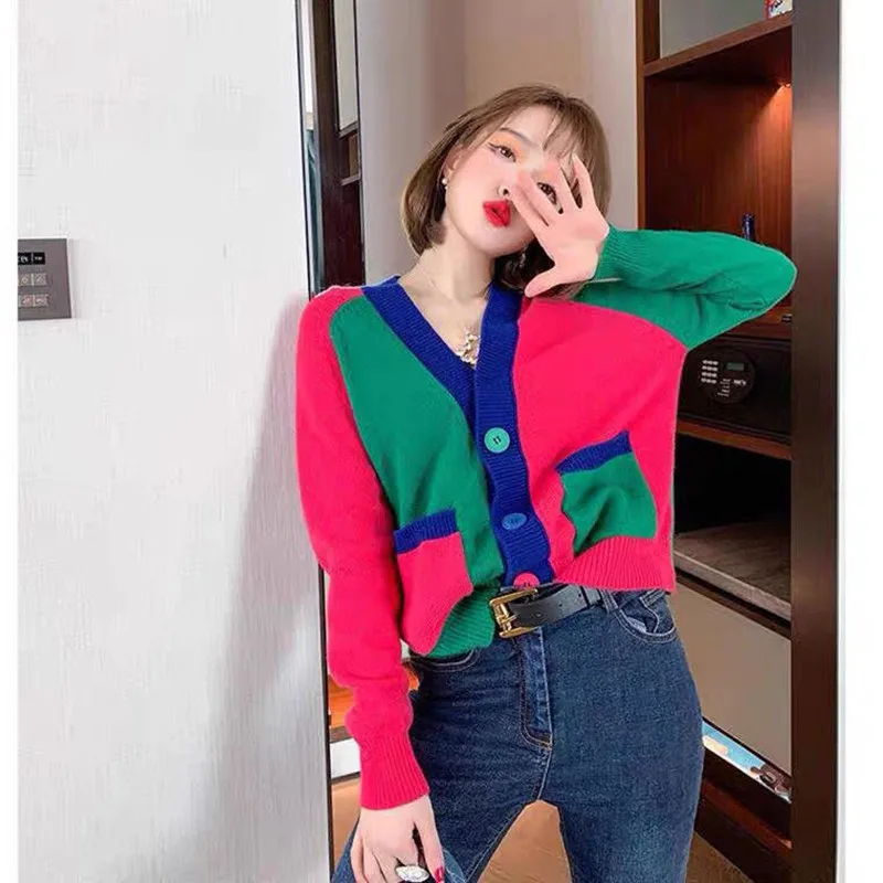 

2021 New V-Neck Contrast Stitching Women's Knitted Cardigan Single Breasted Pocket Loose Long Sleeve Sweater For Early Spring