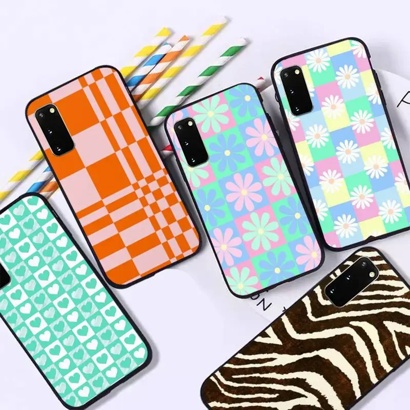 

Wild Flower Checkered Phone Case For Samsung Galaxy A21S A31 A32 A20RE A51 A52 A71 5G A72 A80 A91 S10 Lite Black Soft Cover