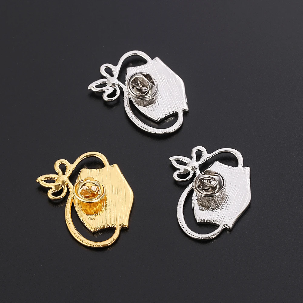 Новинка 2022 блестящая металлическая брошь в виде маски наличии модная унисекс