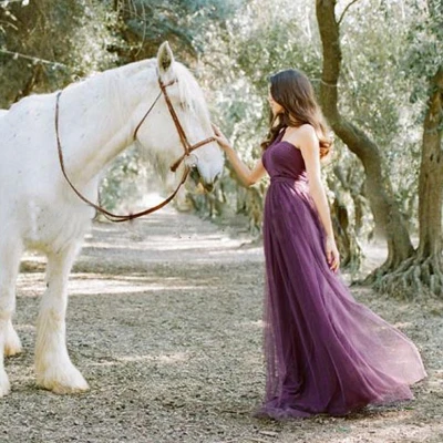 Официальное элегантное фиолетовое платье для свадебной вечеринки простое