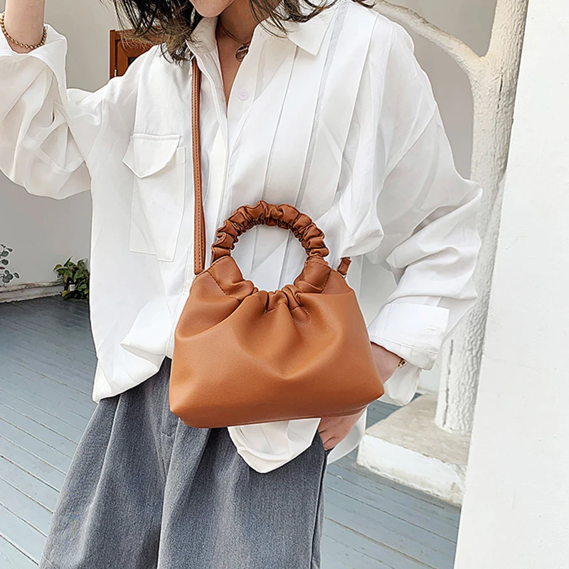 

2020 Luxury Designer Cloud Shape Day Clutch Women Pleated Bag Bucket Bag Shoulder Messenger Bag Small Cute Lady Crossbody Purse
