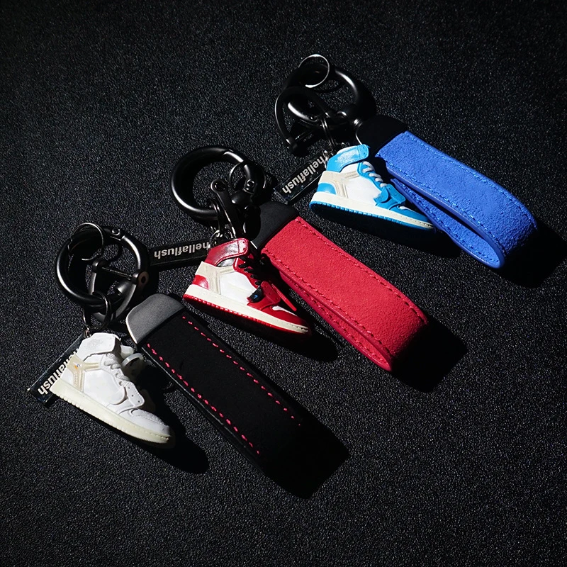 

Металлический Кожаный Автомобильный брелок для ключей с эмблемой для Toyota Camry Corolla Auris Ralink Avensis T25 Yaris Rav4 Prado CHR