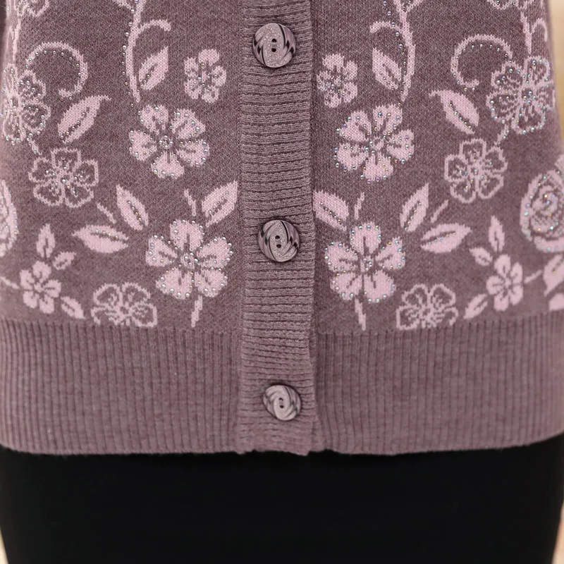 

Middle-aged women's autumn and winter 2021 new knit cardigan sweater elderly clothes Grandma outfits sweaters