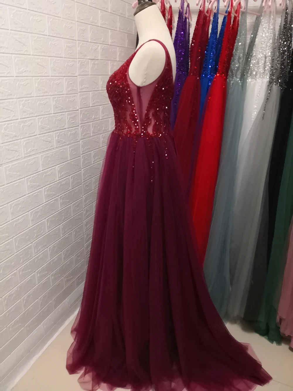 dark burgundy Сексуальное длинное вечернее платье с глубоким v-образным вырезом и разрезом сбоку, Новое поступление года, блестящее платье с высоким разрезом и открытой спиной, Abendkleider Lang - Цвет: dark burgundy