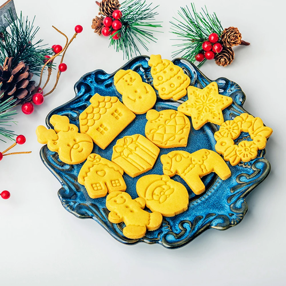 

Christmas Cookie Mold Cute Food Grade Bear Biscuit Mold Animal Biscuit Cutter Fondant Cake Decorating Tool Bear-Shaped DIY Mold