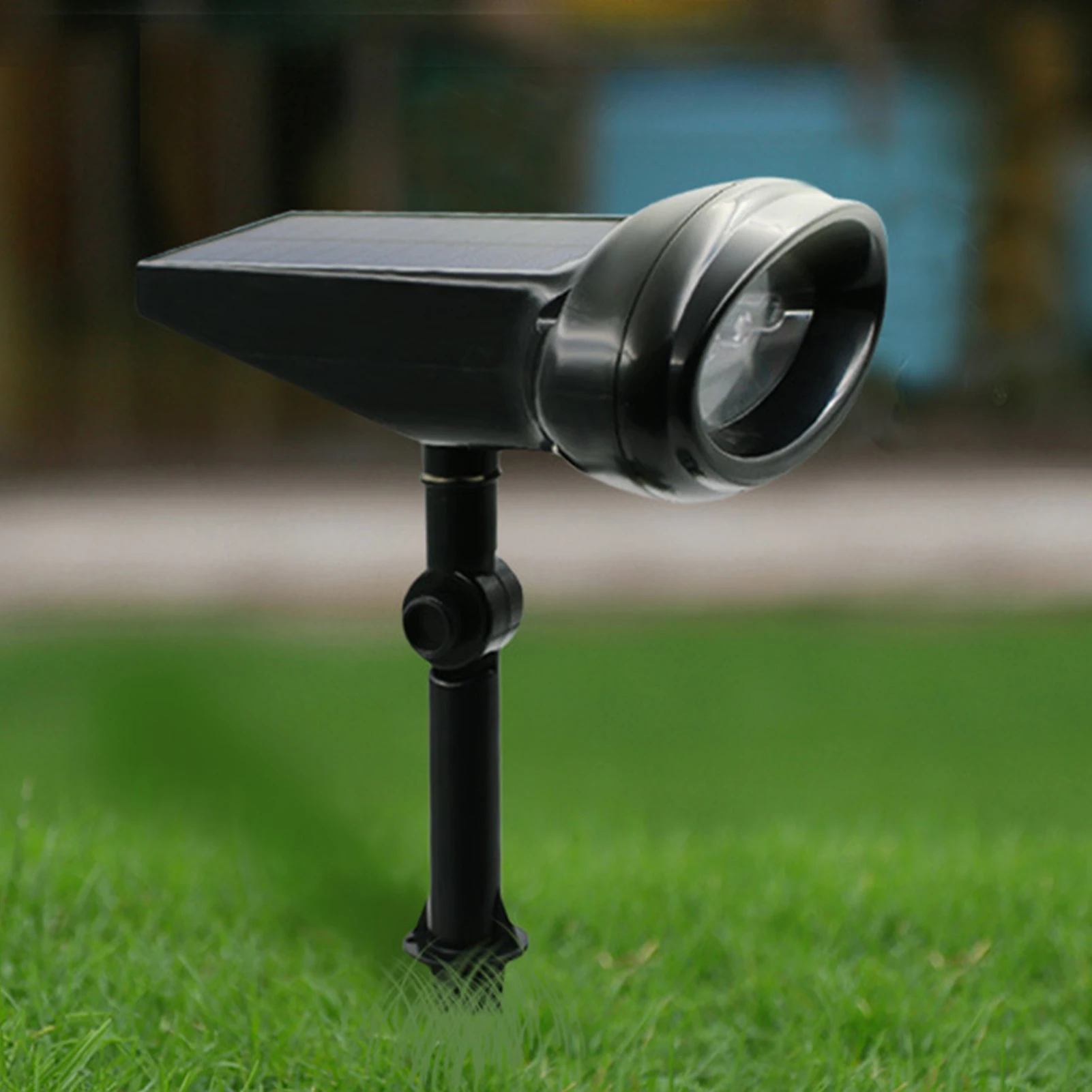 

LED Solar Landscape Spotlights IP65 Waterproof Solar Garden Lights Outdoor Solar Powered Plug in Security Lights Auto On & Off