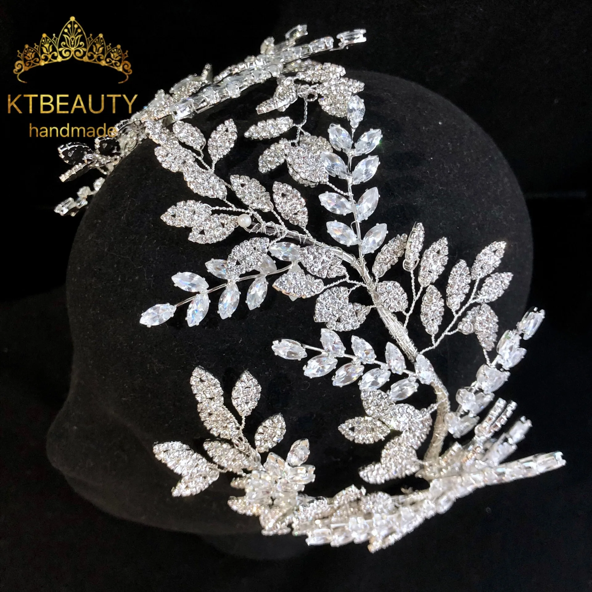 Новинка Стразы Серебристые/золотистые кристаллы + циркониевые цветы ручной