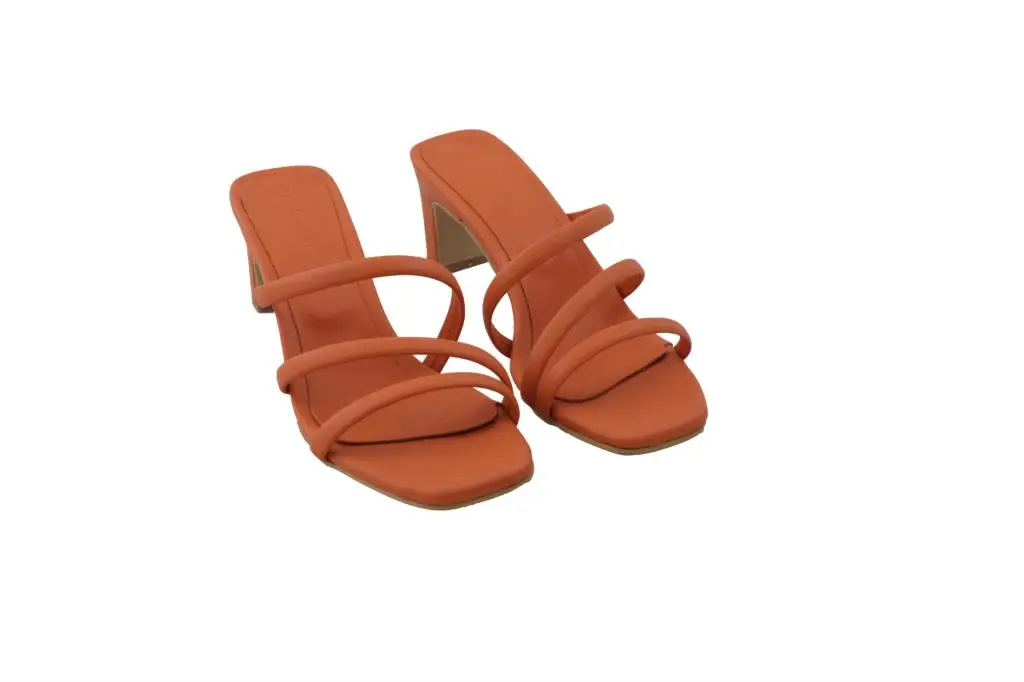 Сандалии женские на плоской подошве модные туфли с открытым носком узким