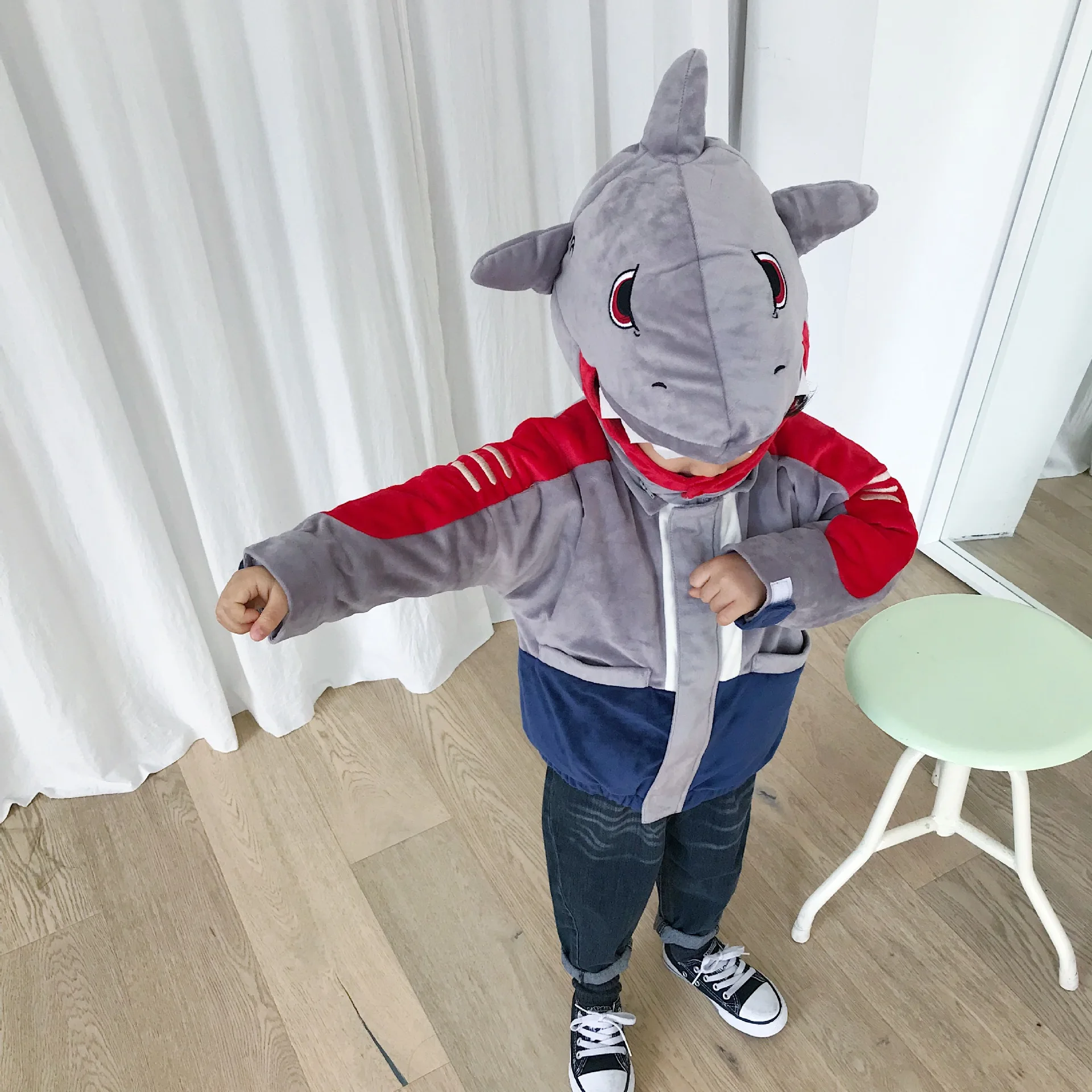 Tonytaobaby/новая зимняя одежда для мальчиков и девочек; пальто с акулой; хлопковые пальто с объемной акулой; детская куртка