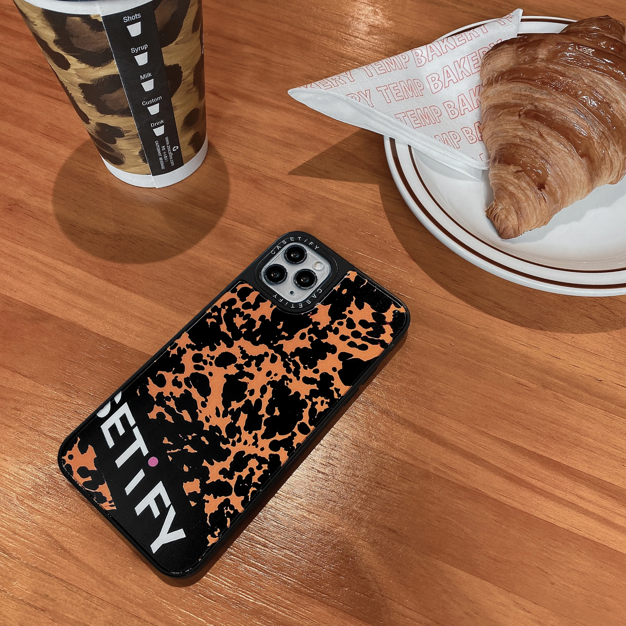 

Lovebay Luxury Leopard Print Phone Case For iPhone 7 Soft IMD Silicone Back Cover For iphone 11 12 Pro XS Max XR X 6 6S 7 8 Plus