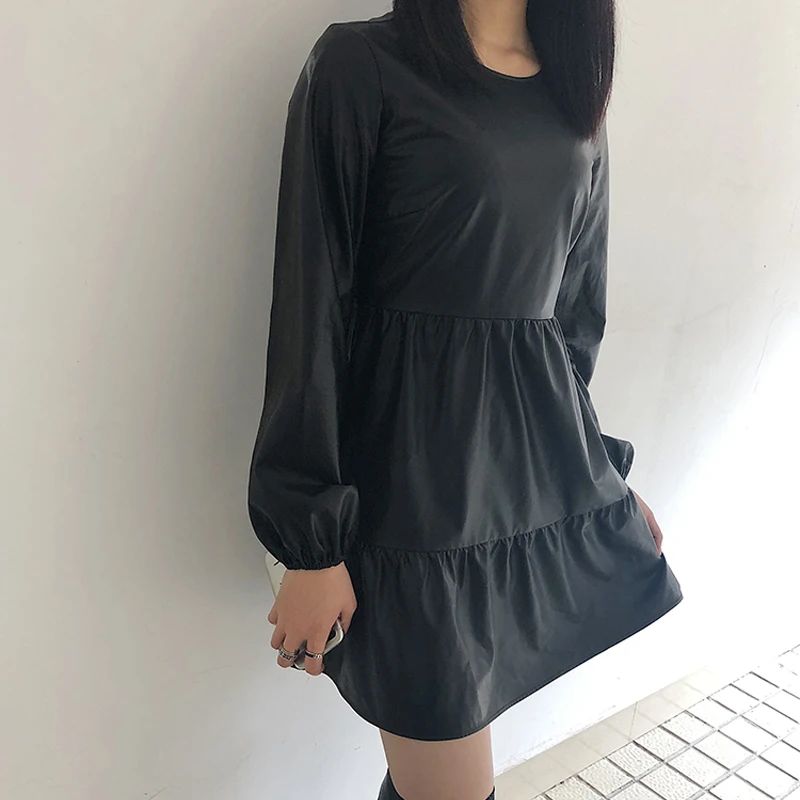 Женское платье мини из искусственной кожи демисезонное привлекательное черное