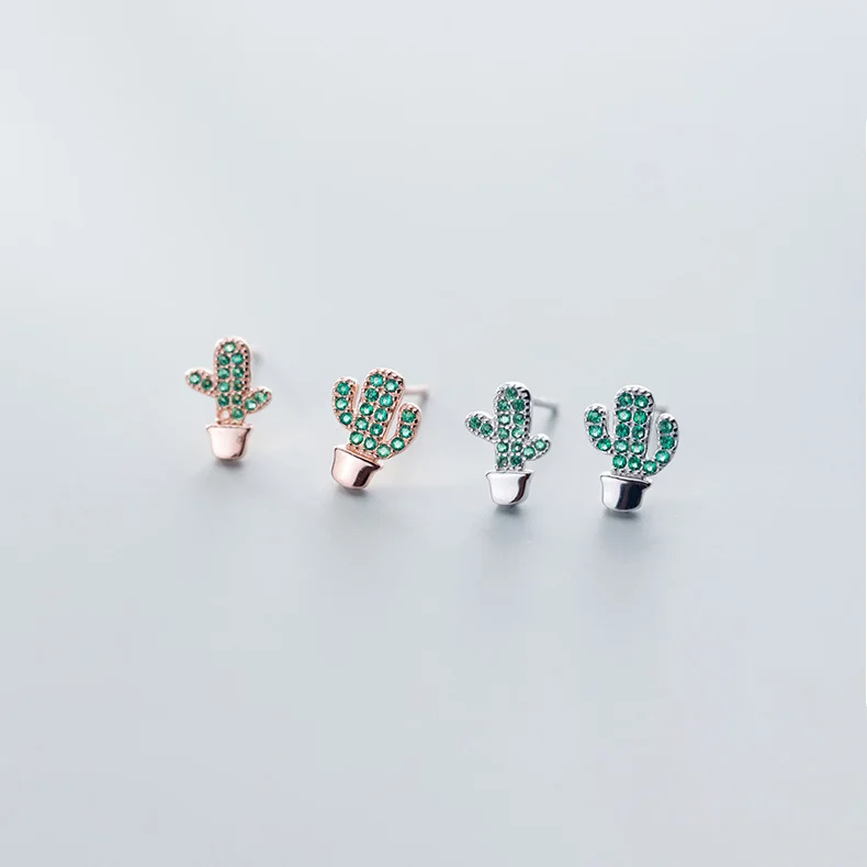 Серьги гвоздики женские из серебра 925 пробы с зеленым цирконием и