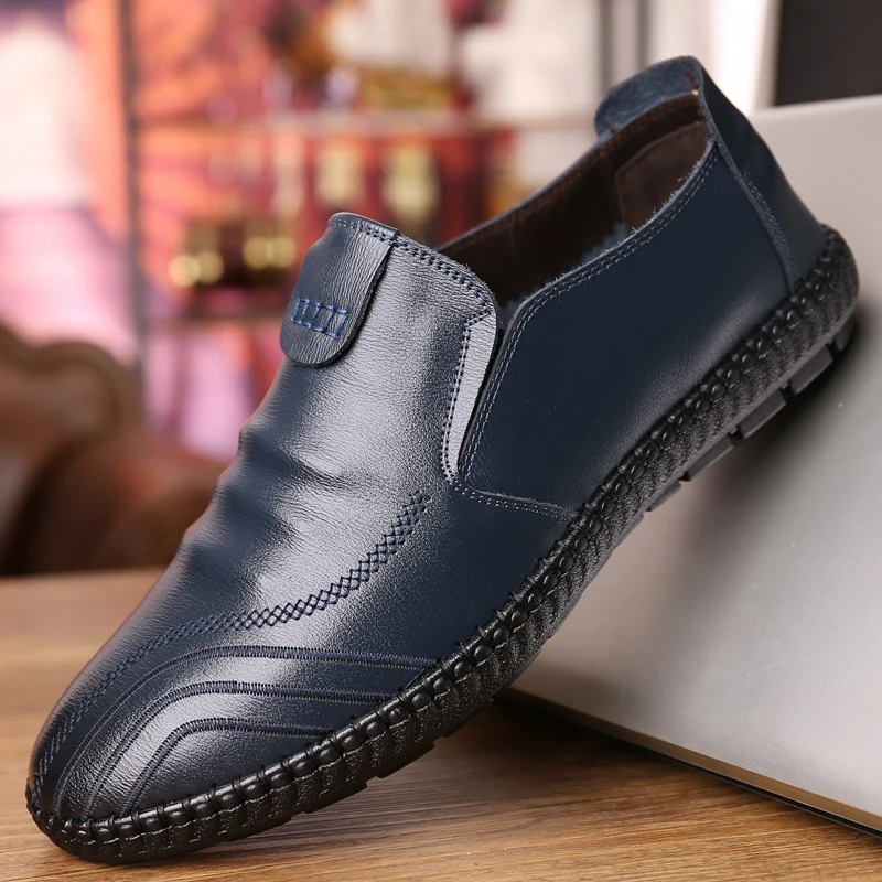 

Leather slip-on Men Shoes outdoor fashion Loafers Male Moccasins slip on Flats Soft Breathable Casual Boat Driving shoes