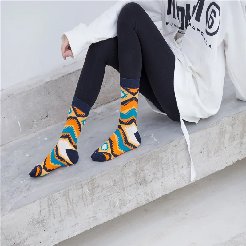 

YZ-S-ZZ-0101Geometric personality lovers in stockings Kaleidoscope street personality sports socks lovers stockings cotton socks