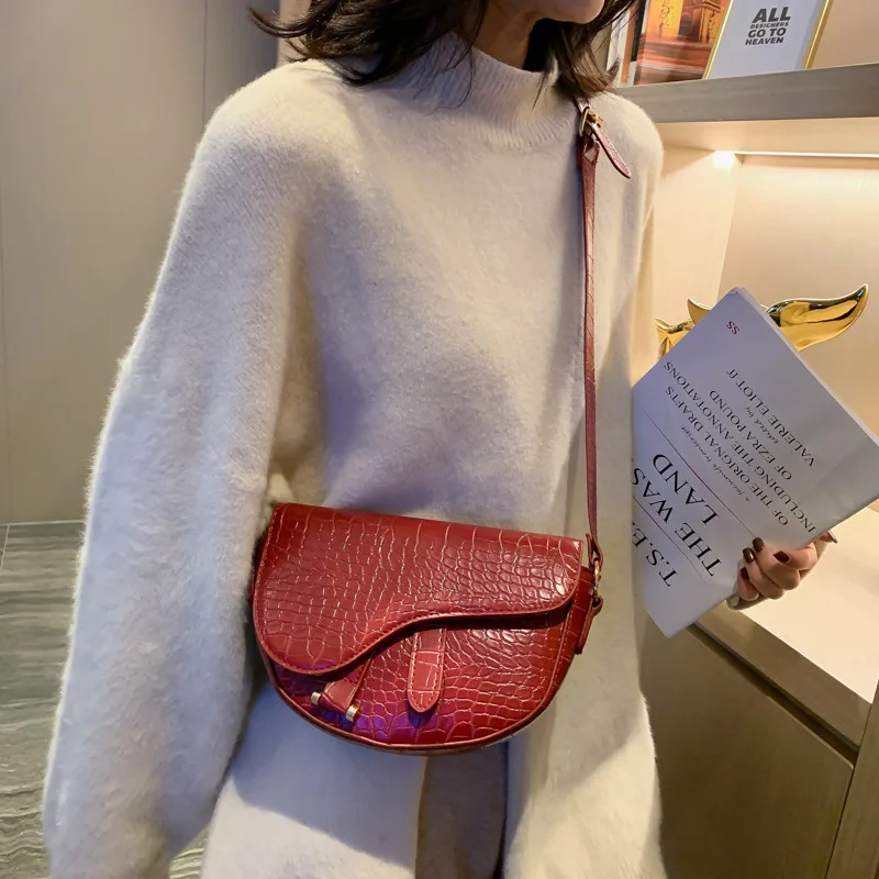 

Mini Small Saddle bag female strip fashion shoulder bag Magnetic buckle solid cheap