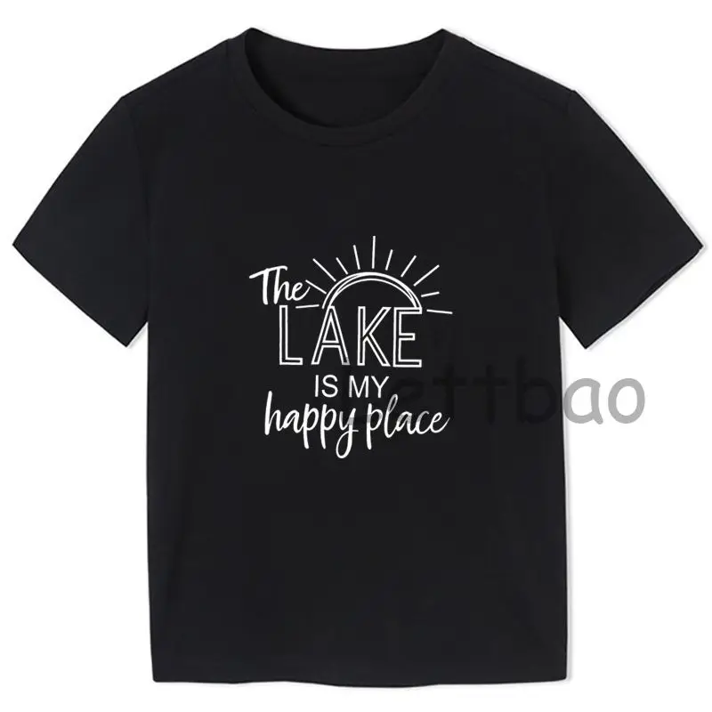

Детская футболка с надписью «The Lake Is My Happy Place», высококачественные футболки для детей, летняя модная футболка с забавным принтом, уличная оде...