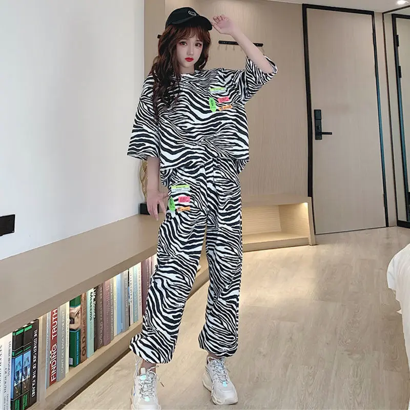 

2021 new suit women's loose zebra pattern label short sleeve T-shirt + drawstring corset casual pants fashion two piece set