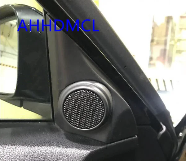 Автомобильный динамик с резиновым покрытием и креплением на дверь корпус