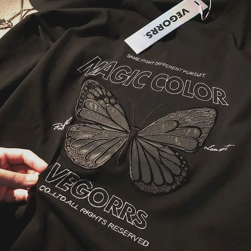 

Long-sleeved T-shirt tops 2020 autumn new Korean version loose wild T-shirt female students pure cotton butterfly ins tide