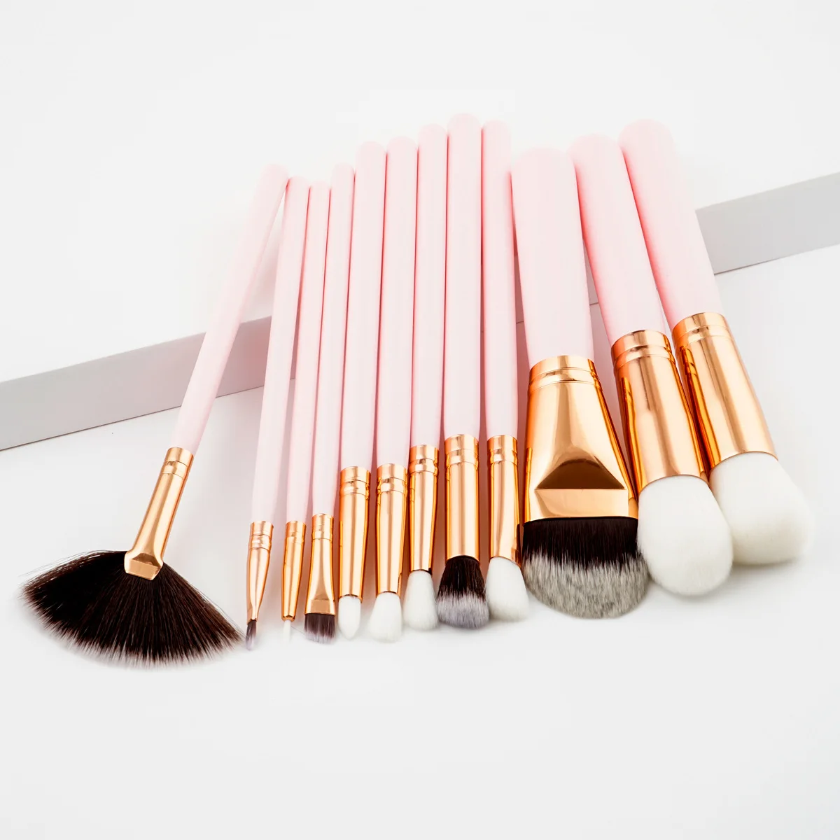 12pcs Professional Makeup Brush Eyeshadow Eyeliner Blending Pencil Beauty Blush Makeup Brush High Quality Cosmetic Tool Kit Pink