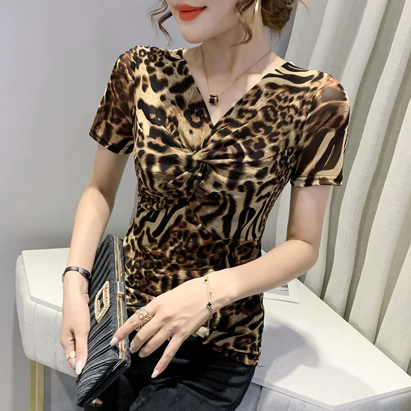 

NEW 2021 Summer Short Sleeve Women's T-Shirt Fashion Casual V-Neck Leopard Tops Plus Size Female Blusas