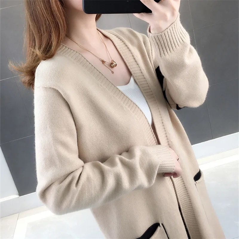 Женский трикотажный свитер средней длины кардиган с большими карманами и