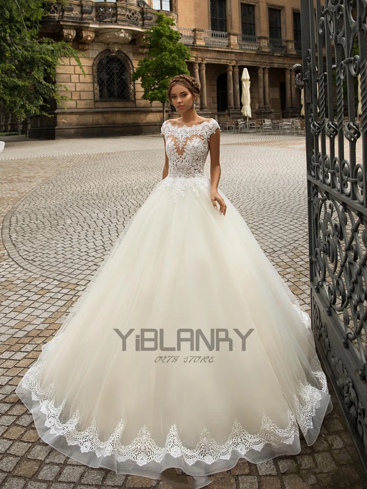 

YILIBER Lace wedding dress simple beautiful o-neck wedding gown applique decoration atmosphere sleeveless lace tailing
