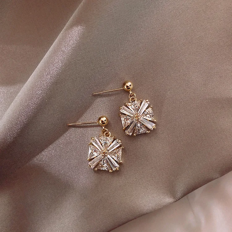 

Classic Crystal Square Women Dangle Earrings Simple Zircon Geometric Earrings Female Fashion Earrings For Women Statement