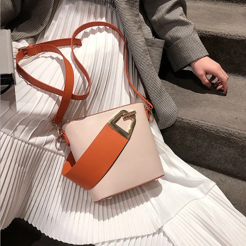 

Women Shoulder Bags Pu Leather Contrast Color Women Handbag Women's Crossbody Bags Sequin Love Female Messenger Bag Black