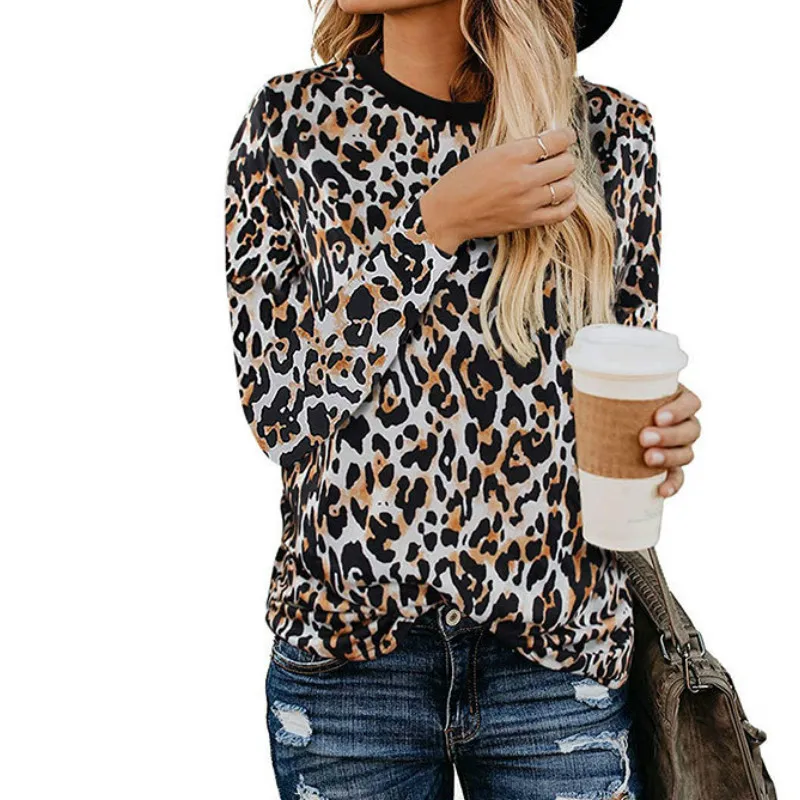 Женская футболка с леопардовым принтом уличная круглым вырезом и длинными