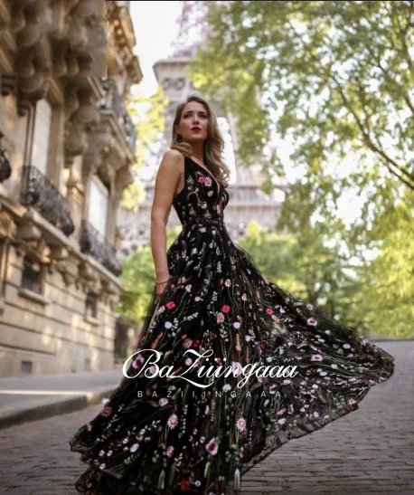 

Printed Dress Prom Dress Sexy V-neck Sleeveless Embroidered Dress Slim-backed Formal Dance Dress Evening Dresses Long
