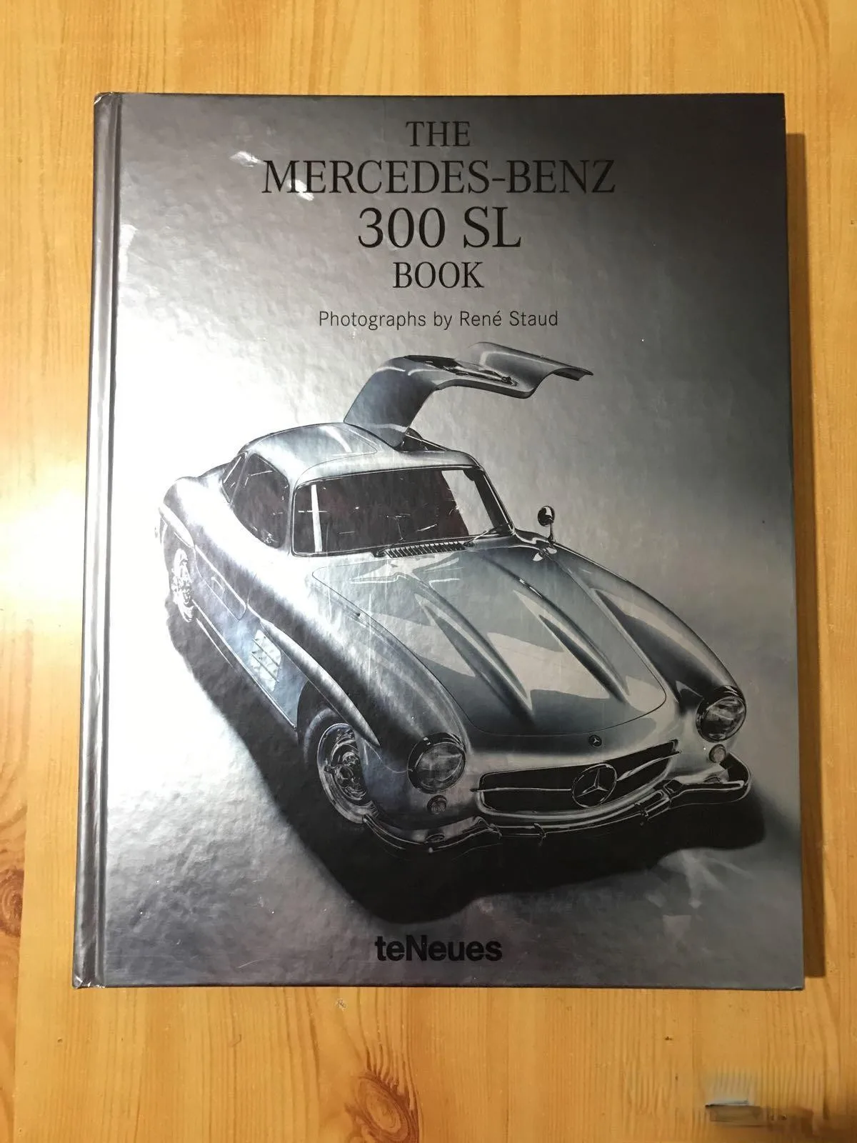 

THE MERCEDES-BENZ 300 SL BOOK