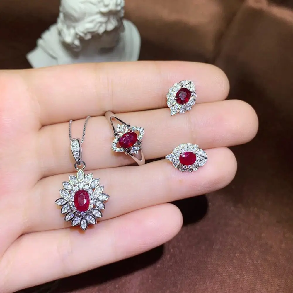 S925 серебро инкрустированный натуральный голубь красный рубин костюм Размер 4*5 мм
