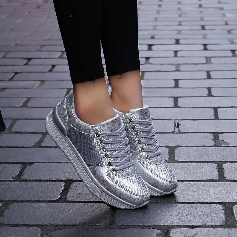 Женские теннисные туфли сезон лето 2019 черные серебристые женские кроссовки для