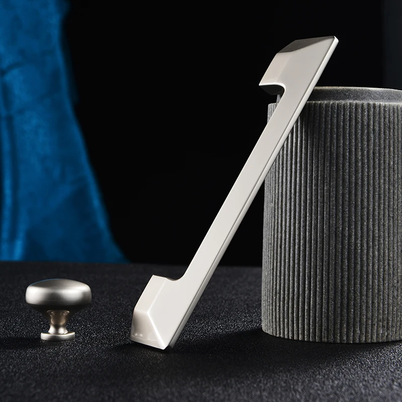 

Modern Simple Zinc Alloy handles drawer knobs Furniture Cabinet Handle for Shoe and Wine Cabinet