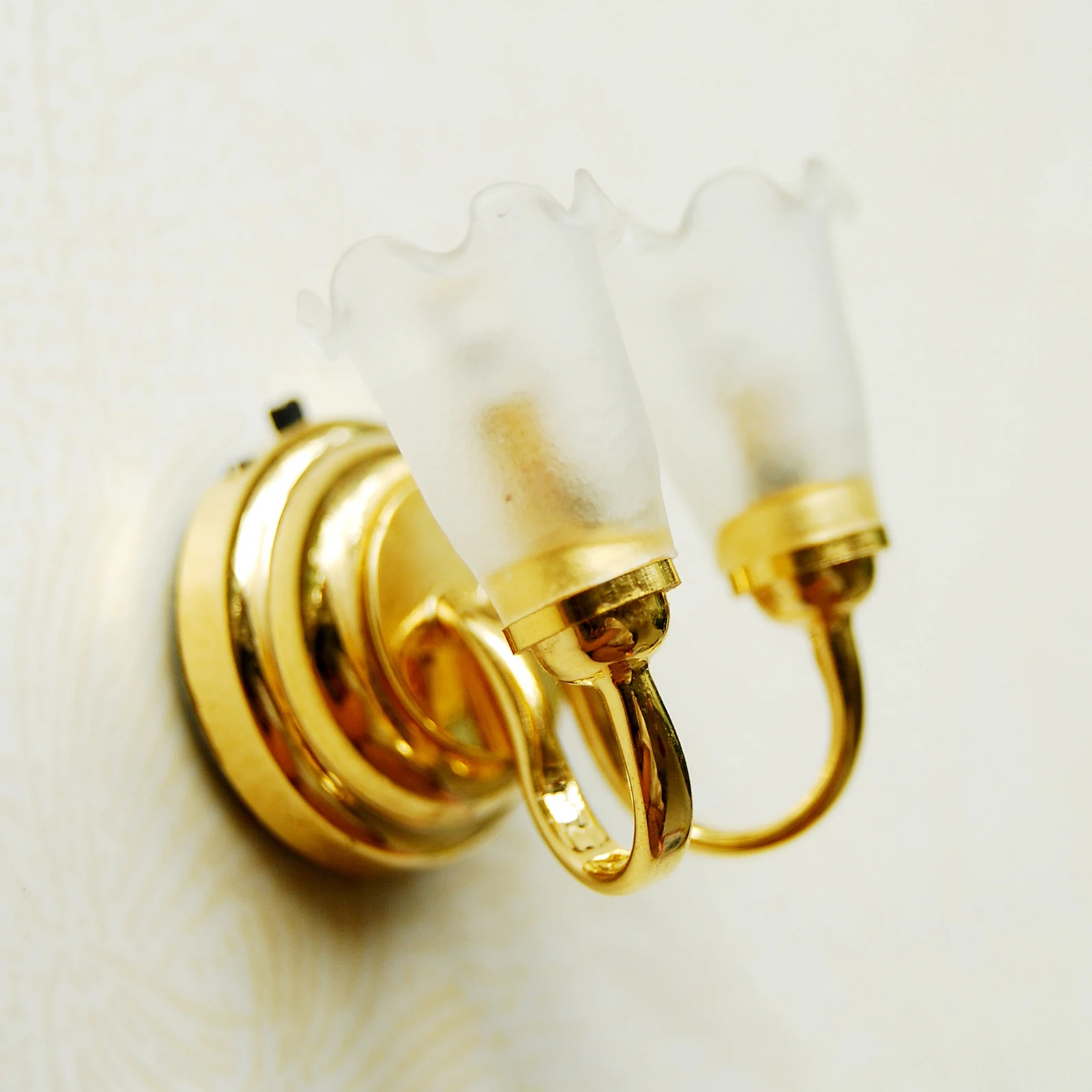 

1:12 Scale Dollhouse Accessories Miniatures Light Fixture Wall Lamp Led Light
