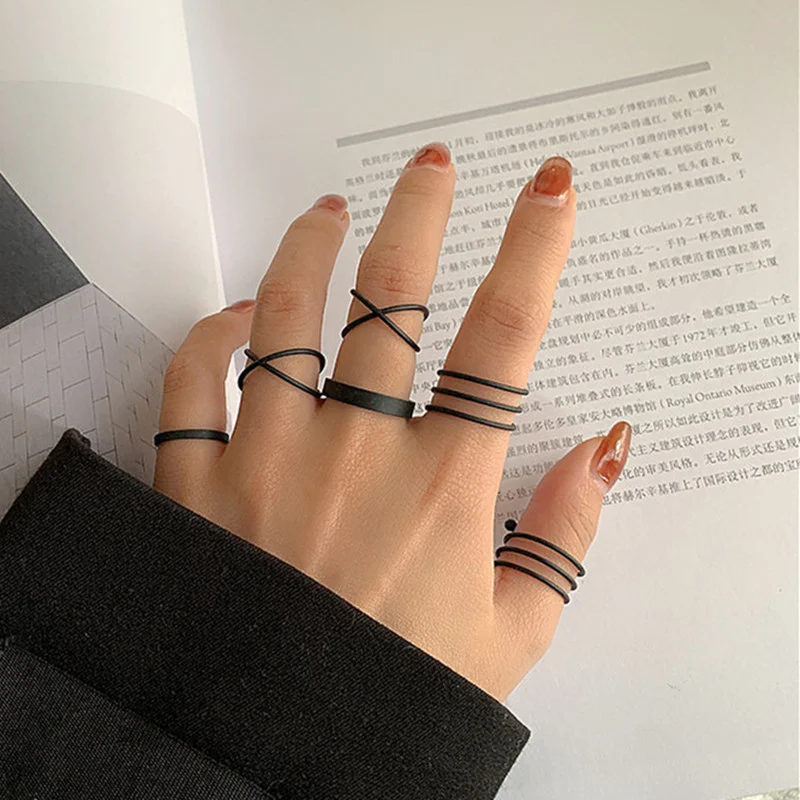 

2021 New 6PCS/Set Punk Finger Rings Minimalist Smooth Gold/Black Geometric Metal Rings for Women Girls Party Jewelry