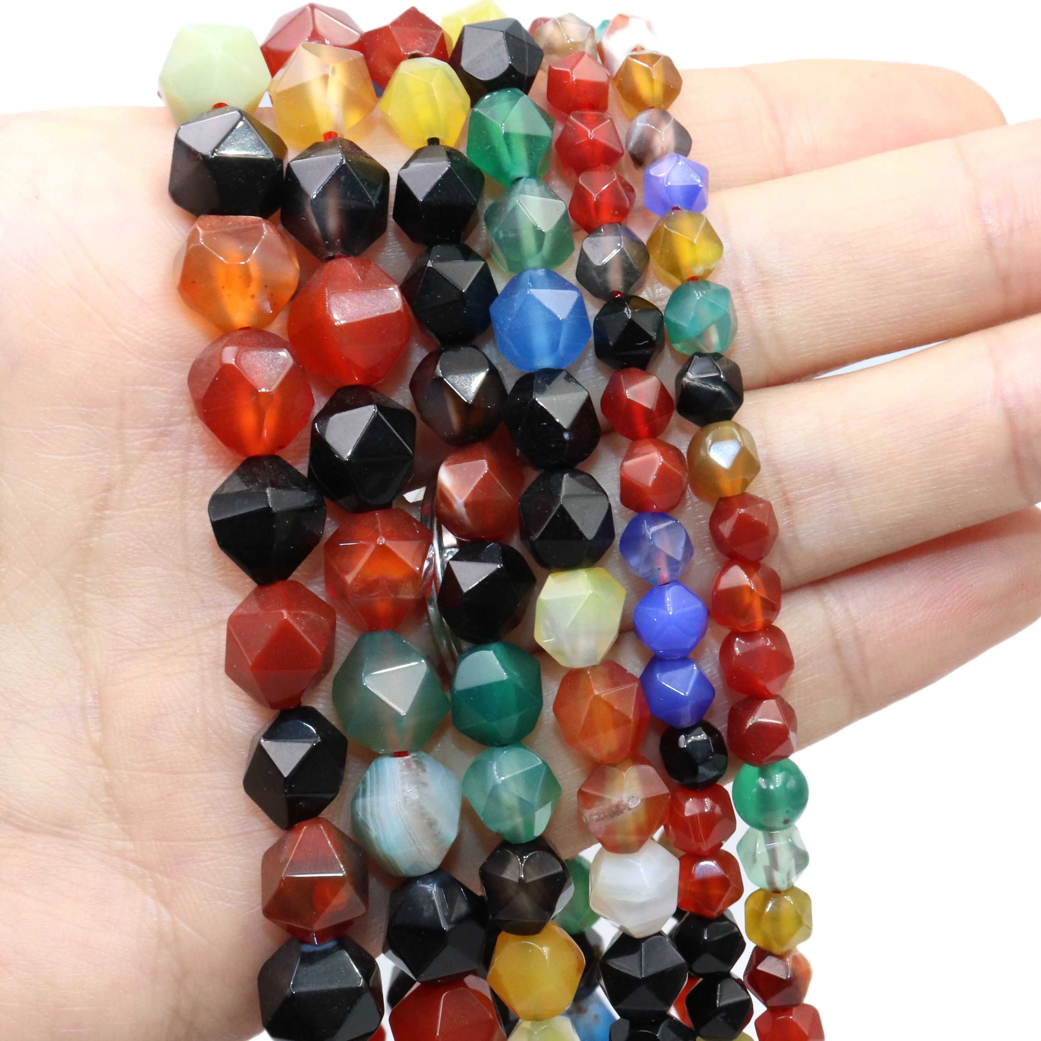 Натуральные камни граненые