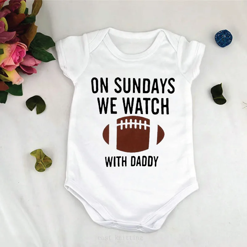 По воскресеньям мы смотрим регби с папой костюмы для новорожденных мальчиков и