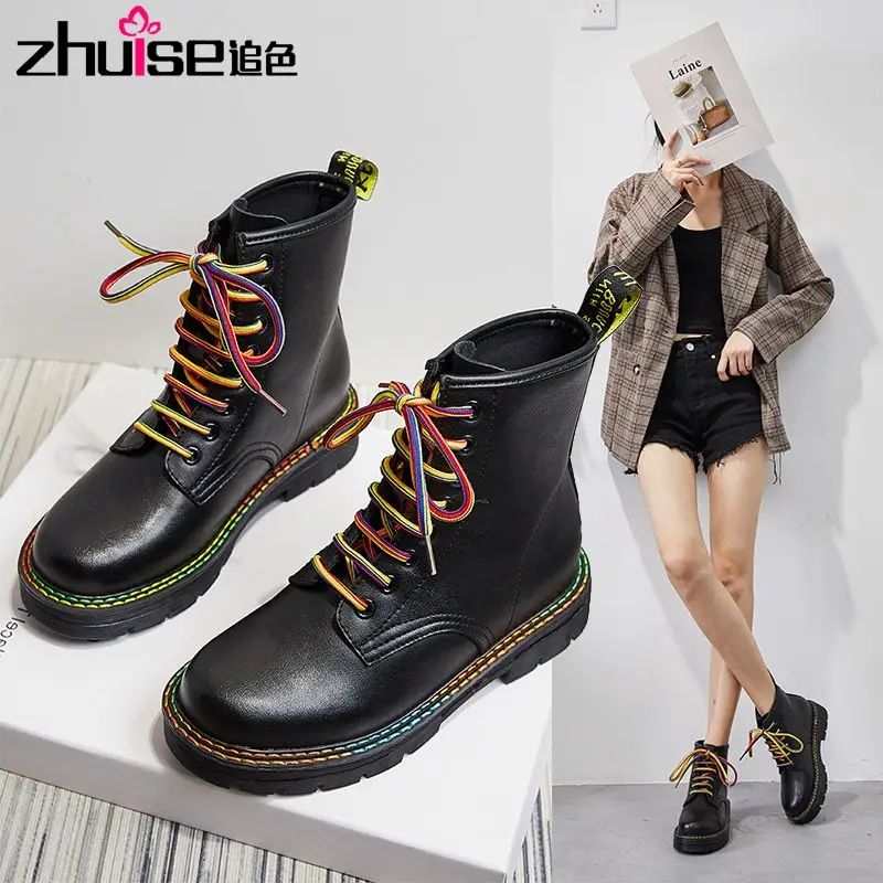 

Радужные ботинки-мартинсы на шнуровке для женщин в новом стиле на толстой подошве в европейском и американском стиле увеличенная мода женс...